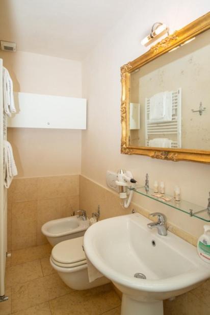 Luxury Apartment San Marco Experience Venesia Bagian luar foto