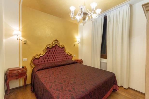 Luxury Apartment San Marco Experience Venesia Bagian luar foto